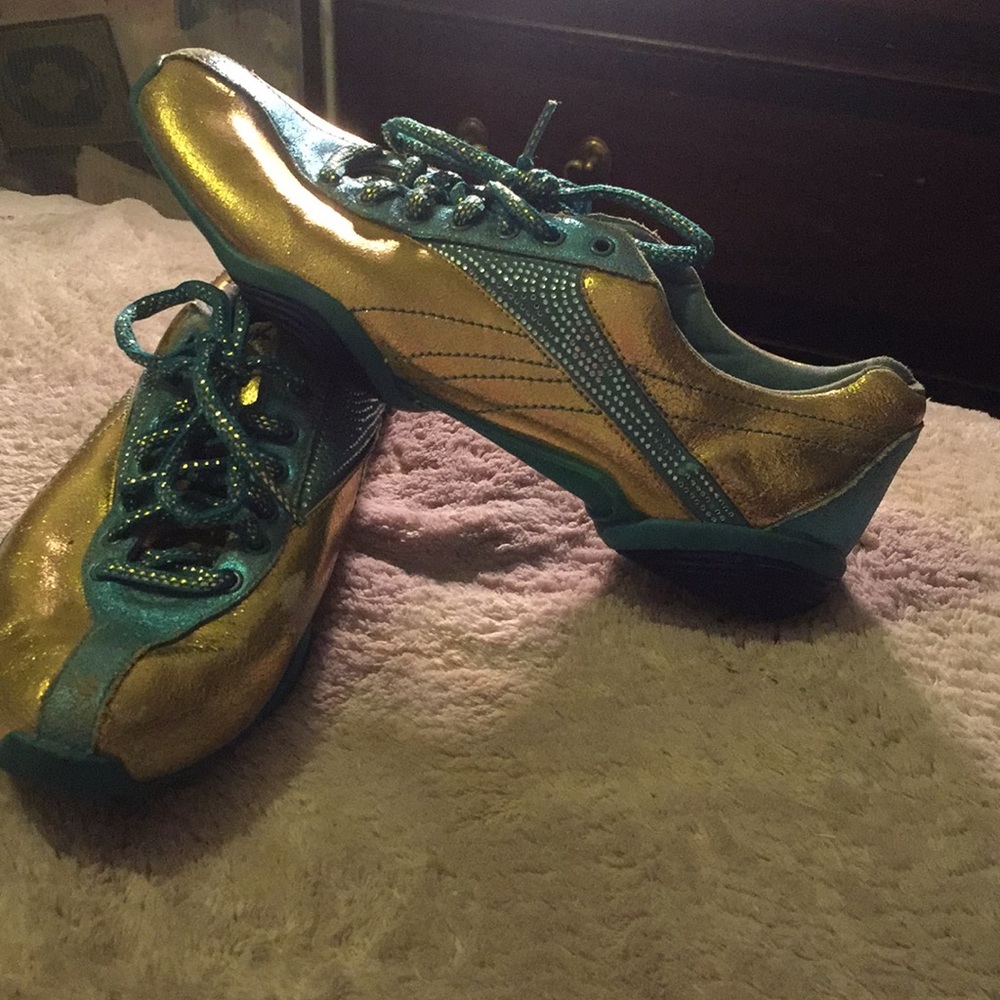 gold turquoise reebok